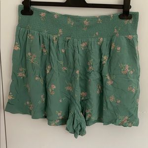 NEVER WORN American Eagle flowy shorts